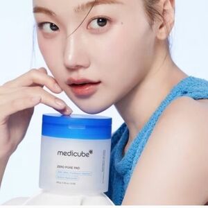 Medicube Zero Pore Pad AHA BHA Panthenol Allantoin Sodium Hyaluronate 70 Pads